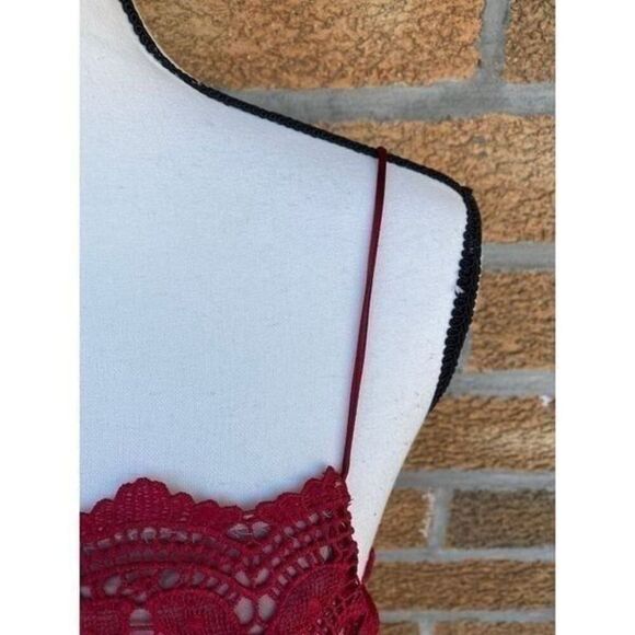 O.P.T OPT One Pretty Time Lizzet Magenta red lace midi dress size medium - Picture 6 of 12